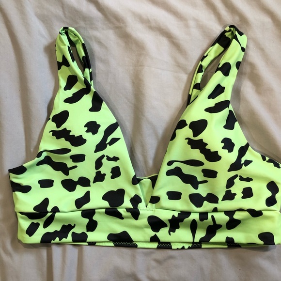 HOLLISTER // Zebra Print Scoop Bikini Top + SHEIN // Leopard Print 2pc Bikini - Picture 8 of 8